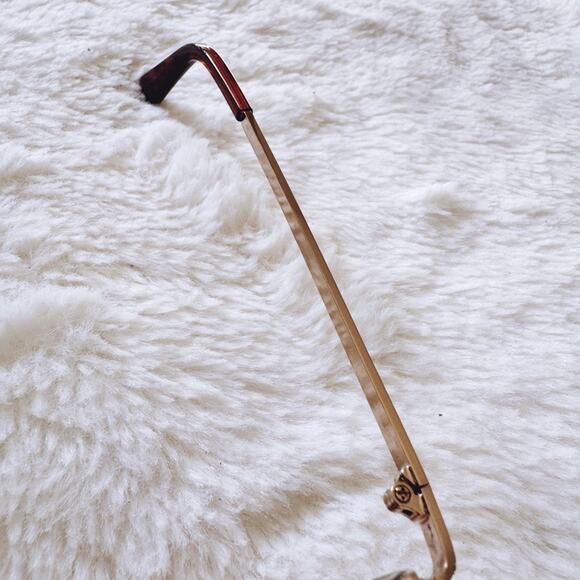 Doug Brown W/ Gold Rim Aviator Sunglasses - Picture 5 of 12